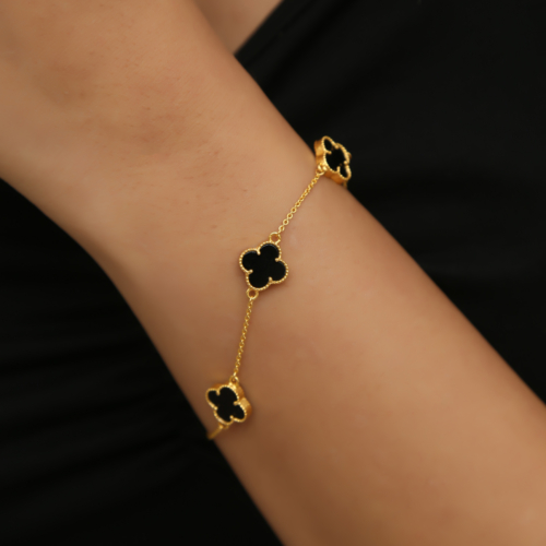 29 3 Clover Black Onyx bracelet