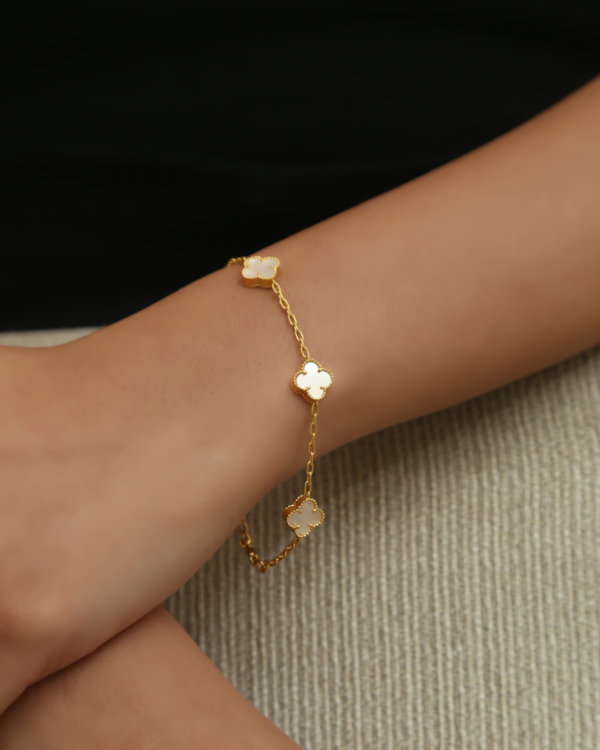 IMG_0031 5 Clover Mother of Pearl Bracelet
